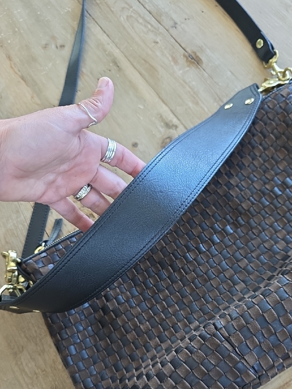 Clare V Moyen Messenger Bag - Picture 9 of 16